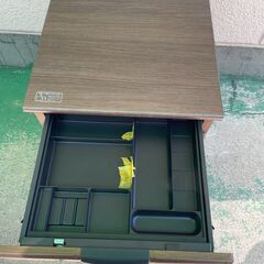 【美品】OKAMURA  オカムラ　脇机　木目　キャスター付き　の画像