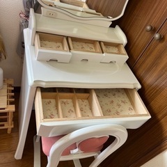 家具 ドレッサーの画像