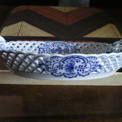 チェコスロバキア製　バスケット皿の画像