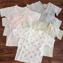 ユニクロ短肌着6枚(新生児用50-60サイズ)