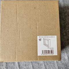 値下げ！ラバーウッドアクリルフォトスタンドの画像