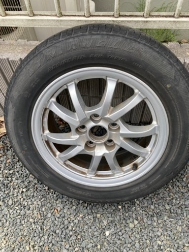 決まりました！　プリウス アルファ　　ホイール付きタイヤ　　純正ナットあります