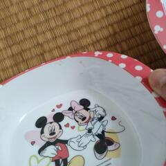 子供用食器の画像