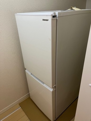 キッチン家電 少し大きめ152L冷蔵庫(SHARPの2020年製)