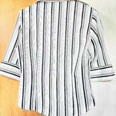 美品✨七分袖のストライプ柄襟付きブラウス　９号の画像
