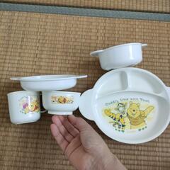 子供用食器の画像