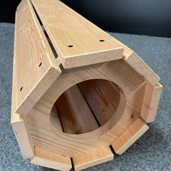 猫ちゃんが喜ぶ天然ヒノキのトンネルの画像