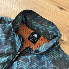 adidas　ウィンドブレーカー　Lサイズの画像