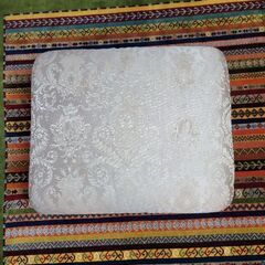 オットマン(アンティーク)の画像