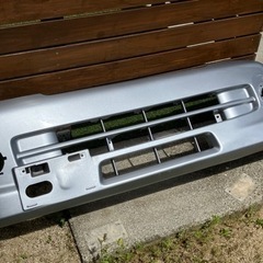 ハイゼットジャンボのフロントバンパー（大傷あり）の画像