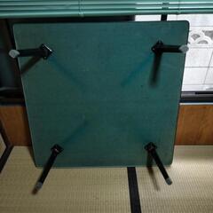 折り畳み 机の画像
