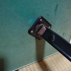 折り畳み 机の画像