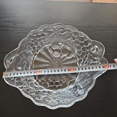お値下げしました!フルーツ柄のガラス皿の画像