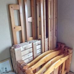 木製2段ベッドの画像