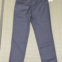 値下げ！INDIVI　サイズ40/L　ストレートパンツ　未使用です