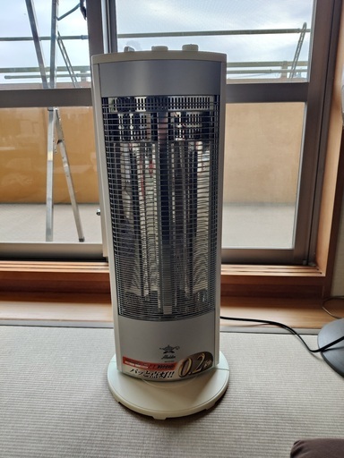 アラジン Aladdin AEH-G120N/W [遠赤グラファイトヒーター 300/600/1200W 転倒時電源OFF ホワイト]