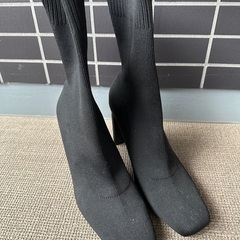 【相談中】ZARA ニットブーツ　ハイヒールの画像
