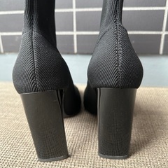 【相談中】ZARA ニットブーツ　ハイヒールの画像