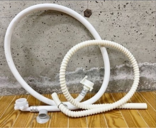 2021年製 パナソニック 電気食器洗い乾燥機 NP-TH4-C 据え置き