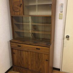 昭和木目食器棚の画像