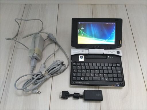 富士通5.6型ワイド液晶ウルトラモバイルノートパソコン
