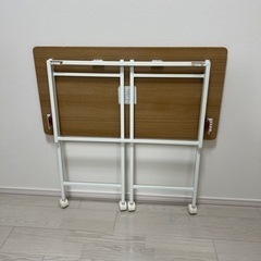 ニトリ「たためるハイテーブル」
の画像