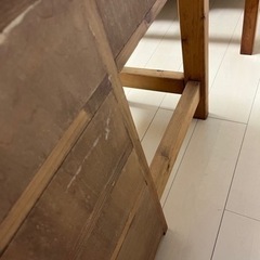 カントリー家具　机　椅子のセットの画像
