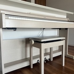 YAMAHAアリウス　電子ピアノの画像