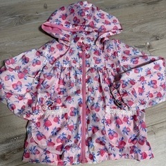 【120サイズ】子供服アウターとスカートの画像