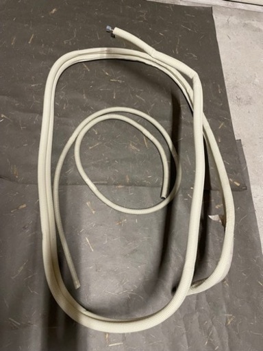 購入者様決まりました。　エアコンの冷媒管2分3分使用短い