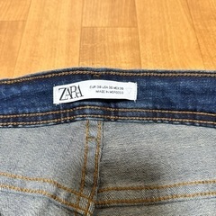 ZARA スキニーの画像