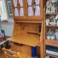 🎀ピーターラビットの学習机　勉強机　棚の画像