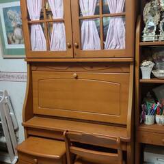 🎀ピーターラビットの学習机　勉強机　棚の画像