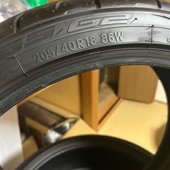 205 40R 18 夏タイヤの画像