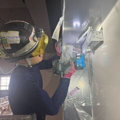 ▼荷揚げスタッフ：正社員▼ 経験ゼロでOK♪試用期間後に必ず給与アップ！ 社長と従業員1名の会社だからフォロー体制もバツグン★ 休憩中はワイワイ賑やか！"楽しく働く"が叶えられちゃう★の画像