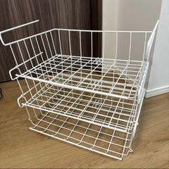 スリーコインズ ワイヤースタック収納ラック 吊り下げ収納の画像