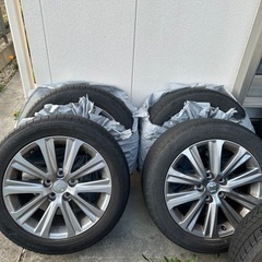 車のパーツ タイヤ、ホイール