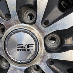 車のパーツ タイヤ、ホイールの画像