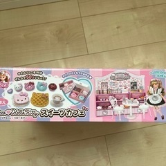 りかちゃん ハローキティ　スイーツカフェの画像