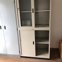 事務用棚、ロッカー