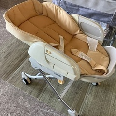 蚊帳付きベビーベッドの画像