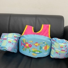 幼児用の水泳ベスト（スイミング）