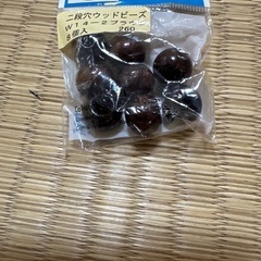 二段穴ウッドビーズ（ブラウン）の画像