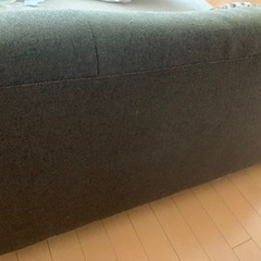 【決まりました】3〜4人掛け大きめローソファーの画像
