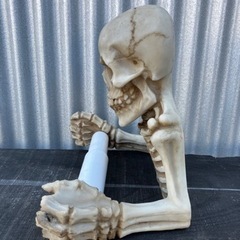 スカル トイレットペーパーホルダー タオル掛け 骸骨 ドクロ 雑貨 アメリカ雑貨 インテリア スカルトイレットペーパーホルダーの画像