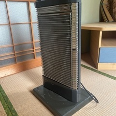 家電 季節、空調家電 遠赤外線ヒーターの画像