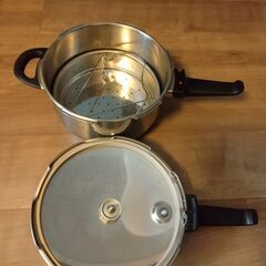値下げしました　フィスラーの圧力鍋の画像