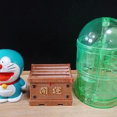 貯金箱  ドラえもん  賽銭箱   不思議な貯金箱