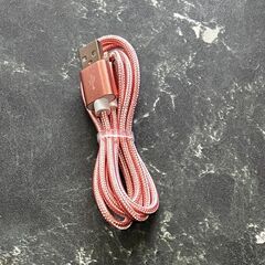 新品　iPhone　ケーブル　1メートル　2A