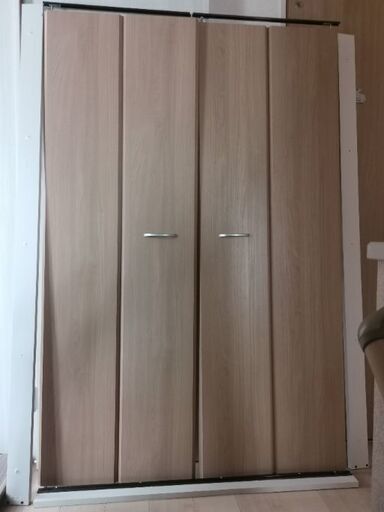 交渉中 値下げ！新品に近い美品！！！クローゼット扉2枚（ 扉枠も有り）